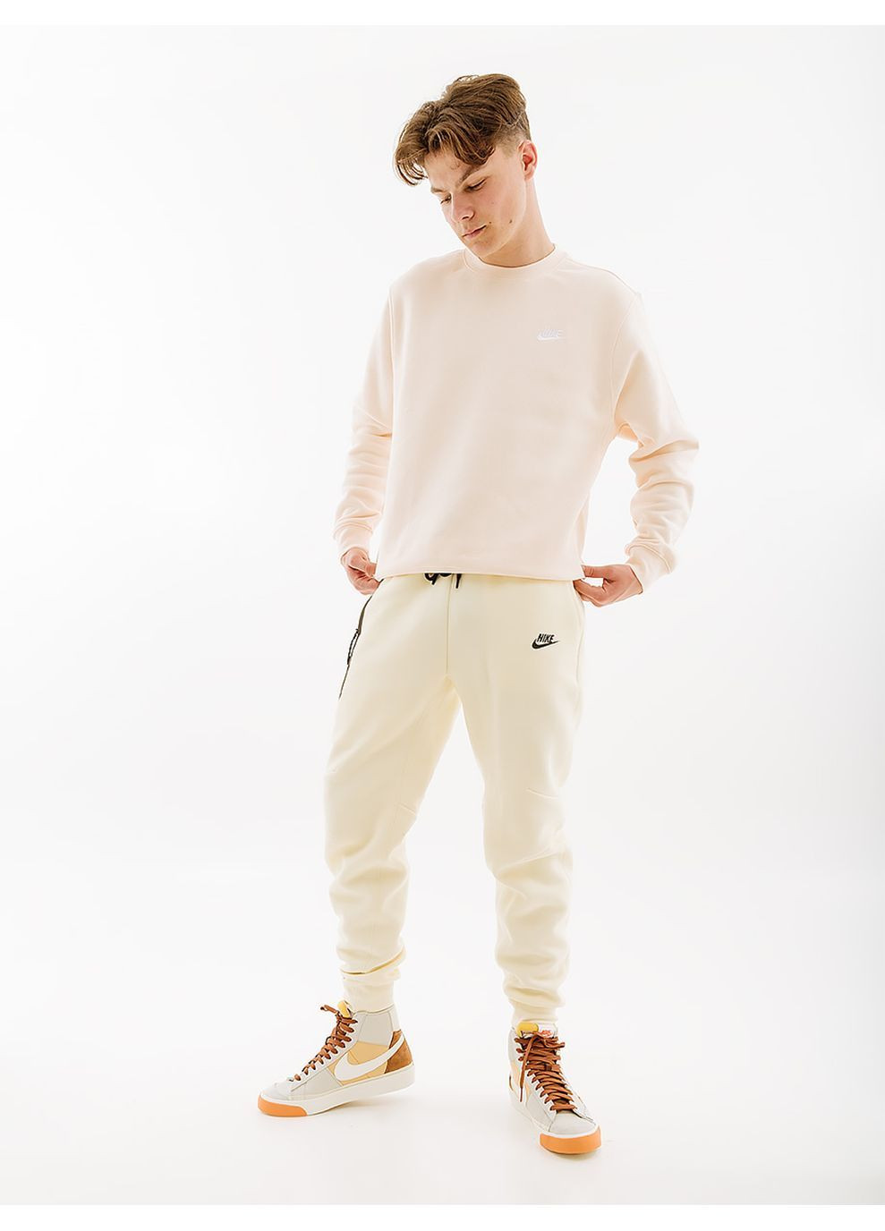 Чоловічі Штани JGGR Бежевий Nike (282616788)