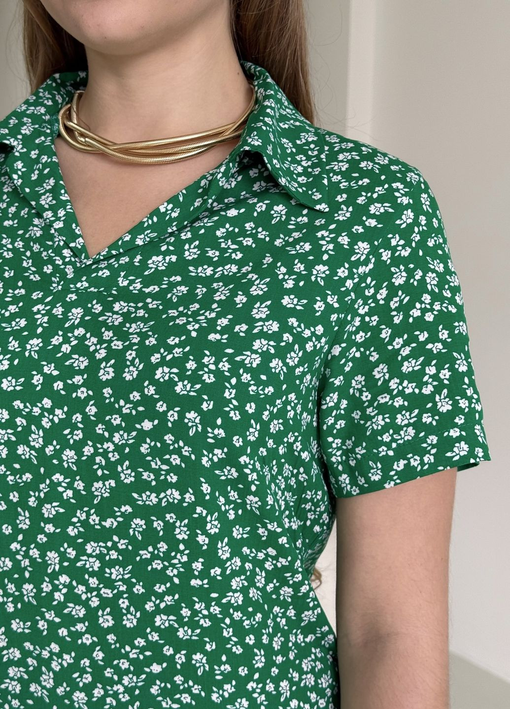 Зелена пляжна, повсякденний, кежуал, коктейльна літня легка сукня-поло з пояском в квіточку зі штапелю поло Merlini леопардовий