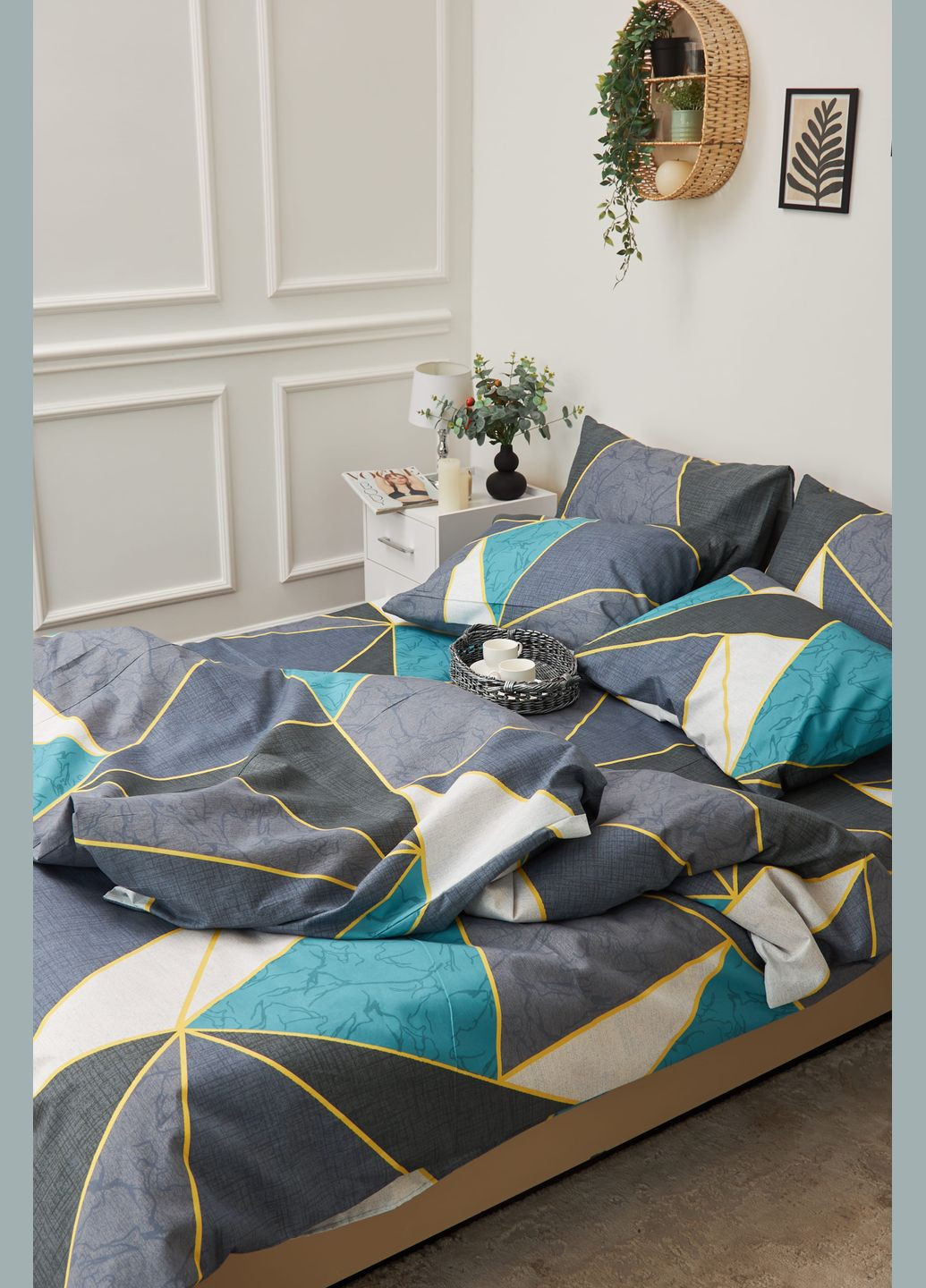 Комплект постільної білизни сімейний 160х220х2 наволочки 2х50х70 Микросатин Premium (MS-820001489) Moon&Star Triangles (285716991)