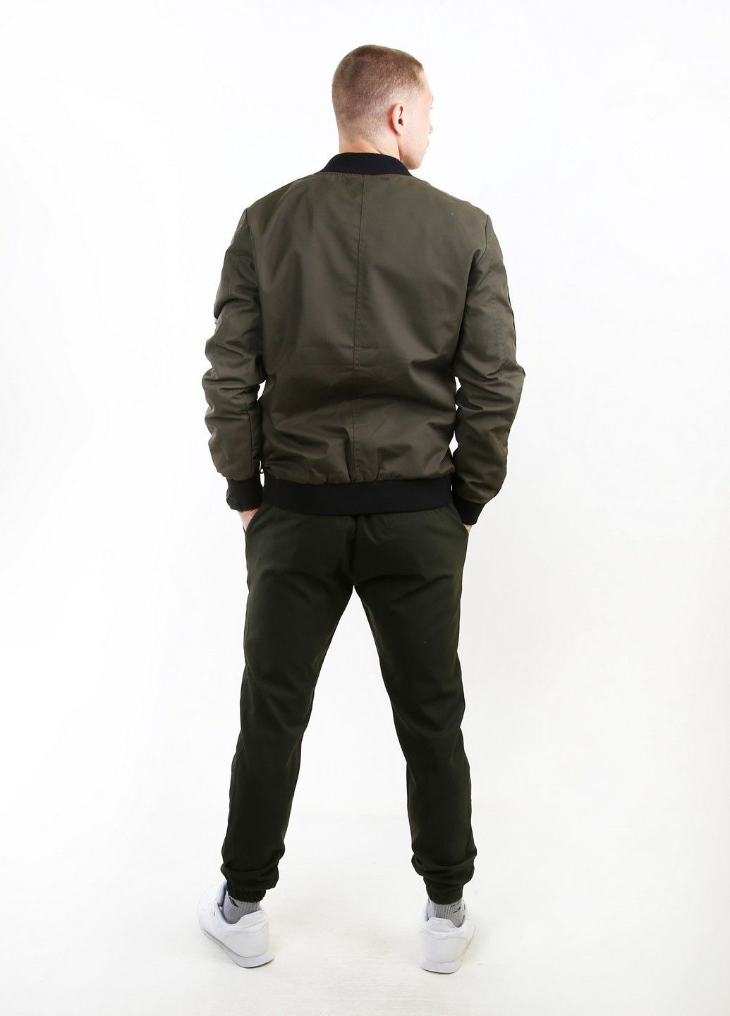 Оливковая (хаки) демисезонная ветровка Mtp