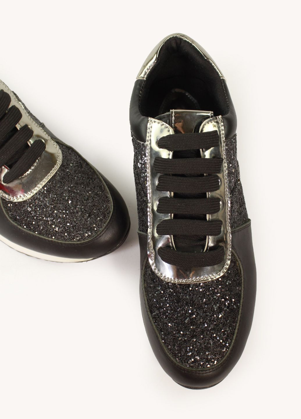 Черные легкие кожаные кроссовки It-Girl