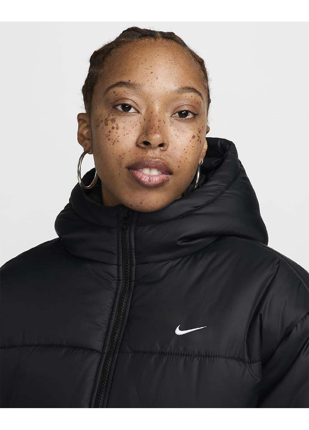 Черная демисезонная женская куртка w nsw tf snfl nk clsc prka черный Nike