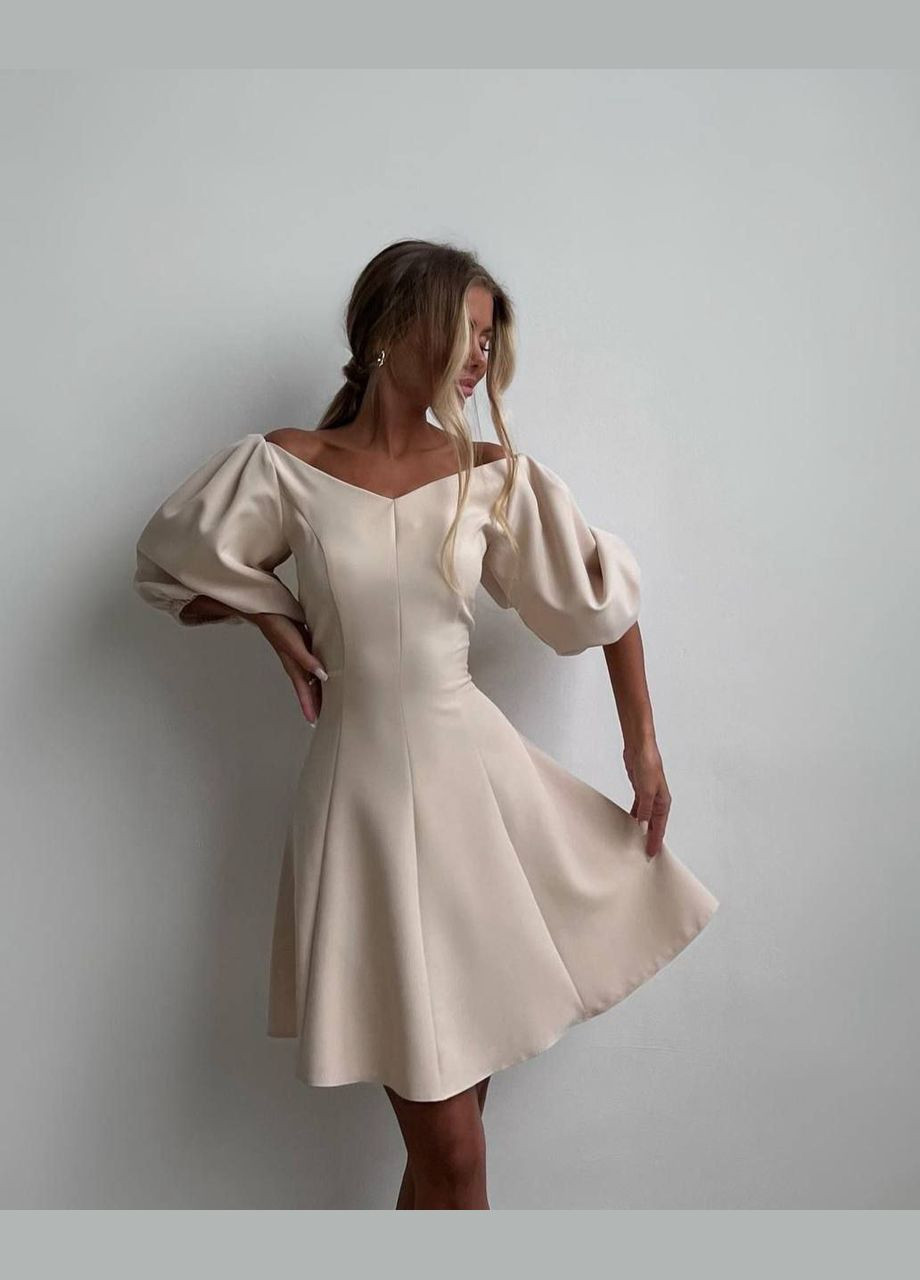 Бежевое праздничный платье нарядная popluzhnaya