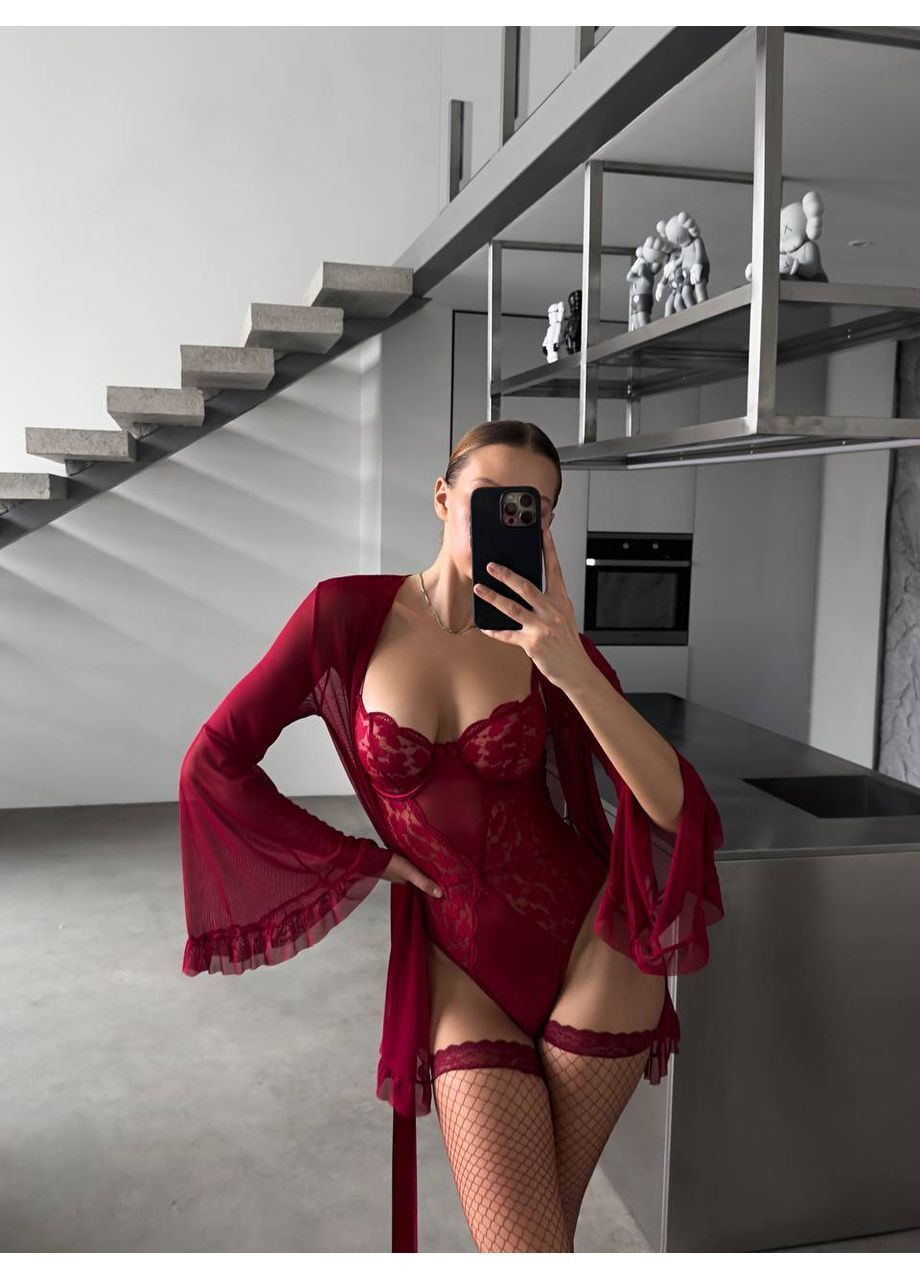 Бордовый демисезонный роскошный комплект: боди + халат + чулки Vakko