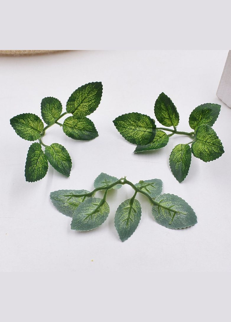 Искусственные листья Роза, веточка, 12х6 см, зеленые No Brand (340486791)