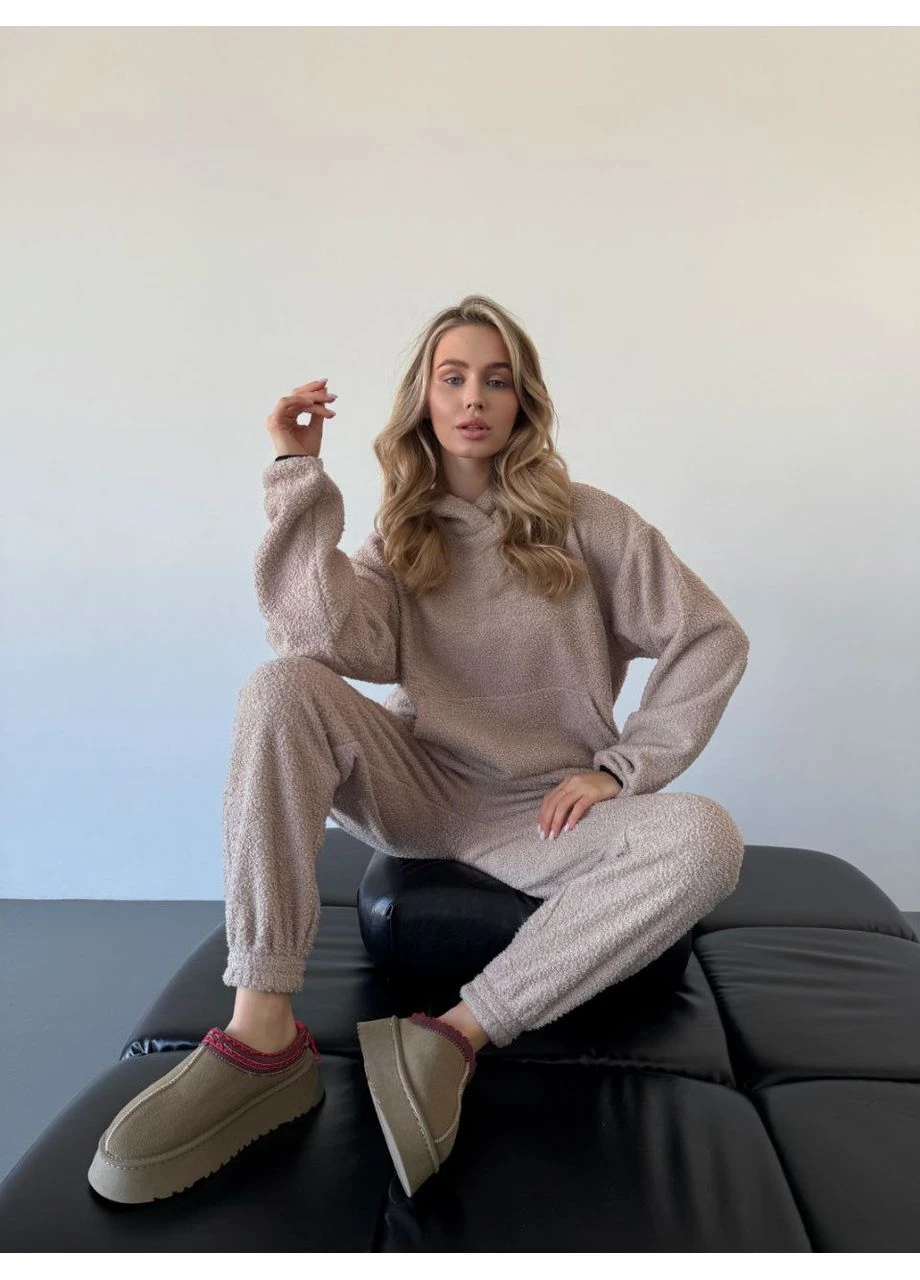 Стильний жіночий спортивний костюм No Brand (369971337)