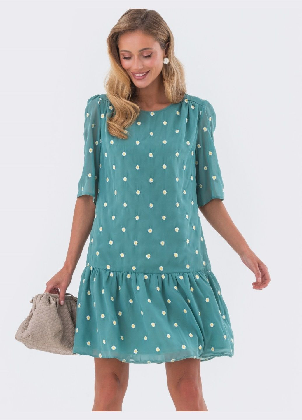 М'ятна коротка сукня м'ятного кольору з вишивкою Dressa