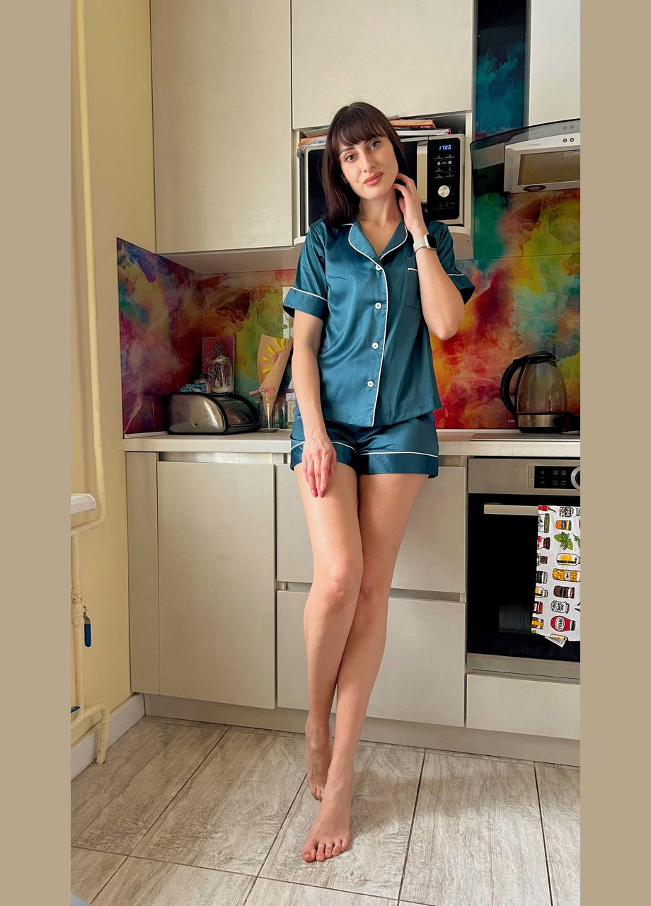 Бирюзовая всесезон женская шелковая пижама с шортами. 2 Льва