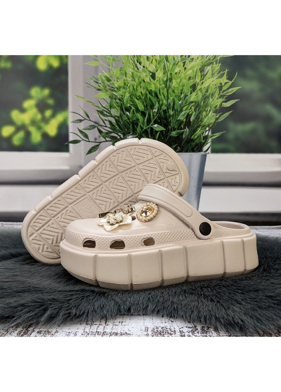 Крокси жіночі на платформі Progress (317211436)