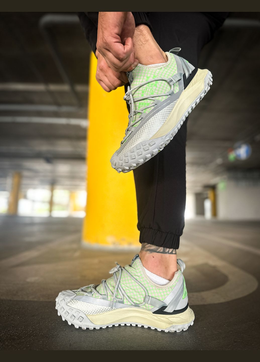 Бежевые всесезонные кроссовки мужские и женские nike acg mountain fly sea glass beige | найк асж маунтин флай бежевые No Brand