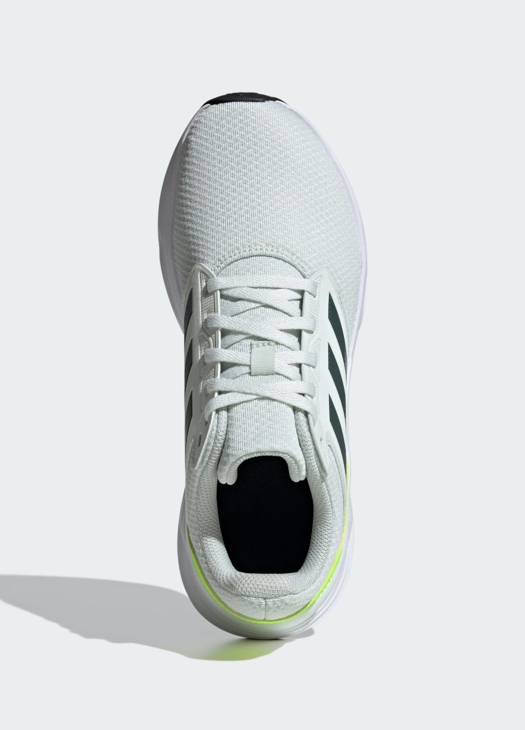 Зеленые всесезонные кроссовки для бега galaxy 6 adidas