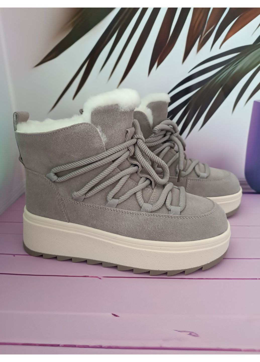 Зимние угги женские замшевые No Brand без декора