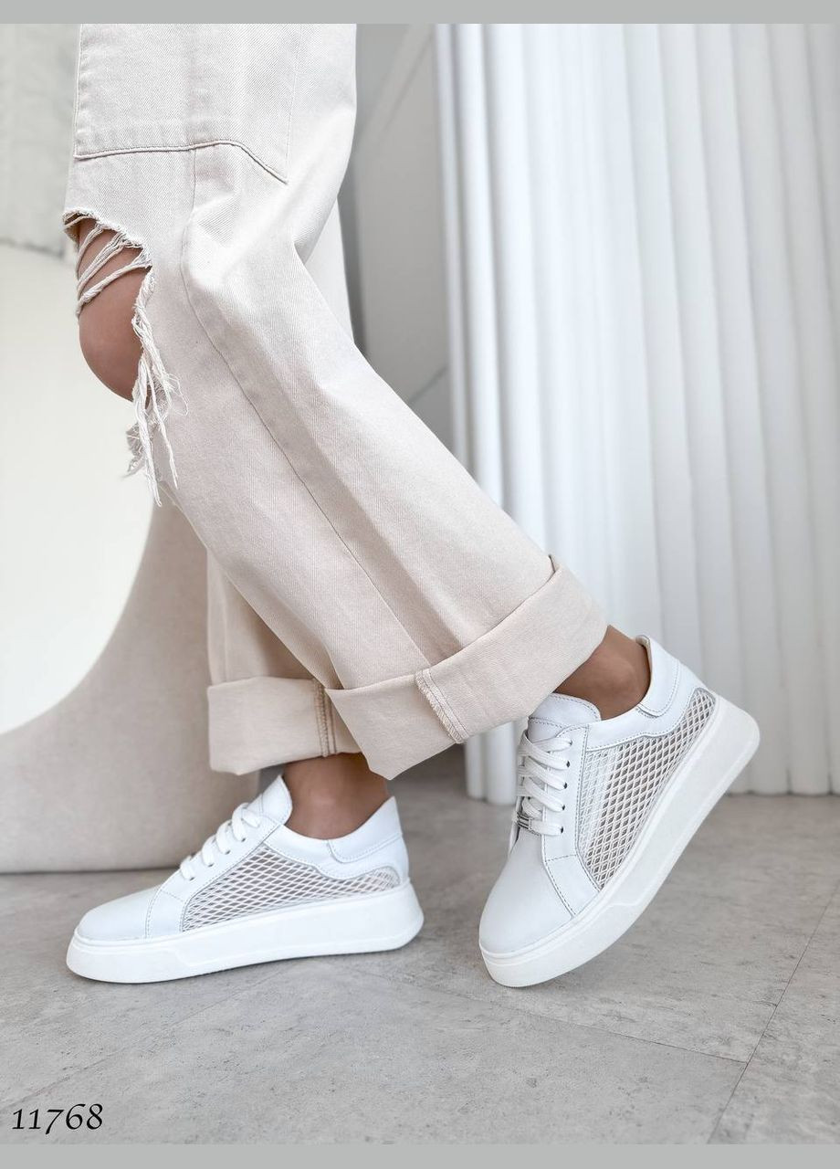 Білі осінні неймовірні жіночі кросівки No Brand