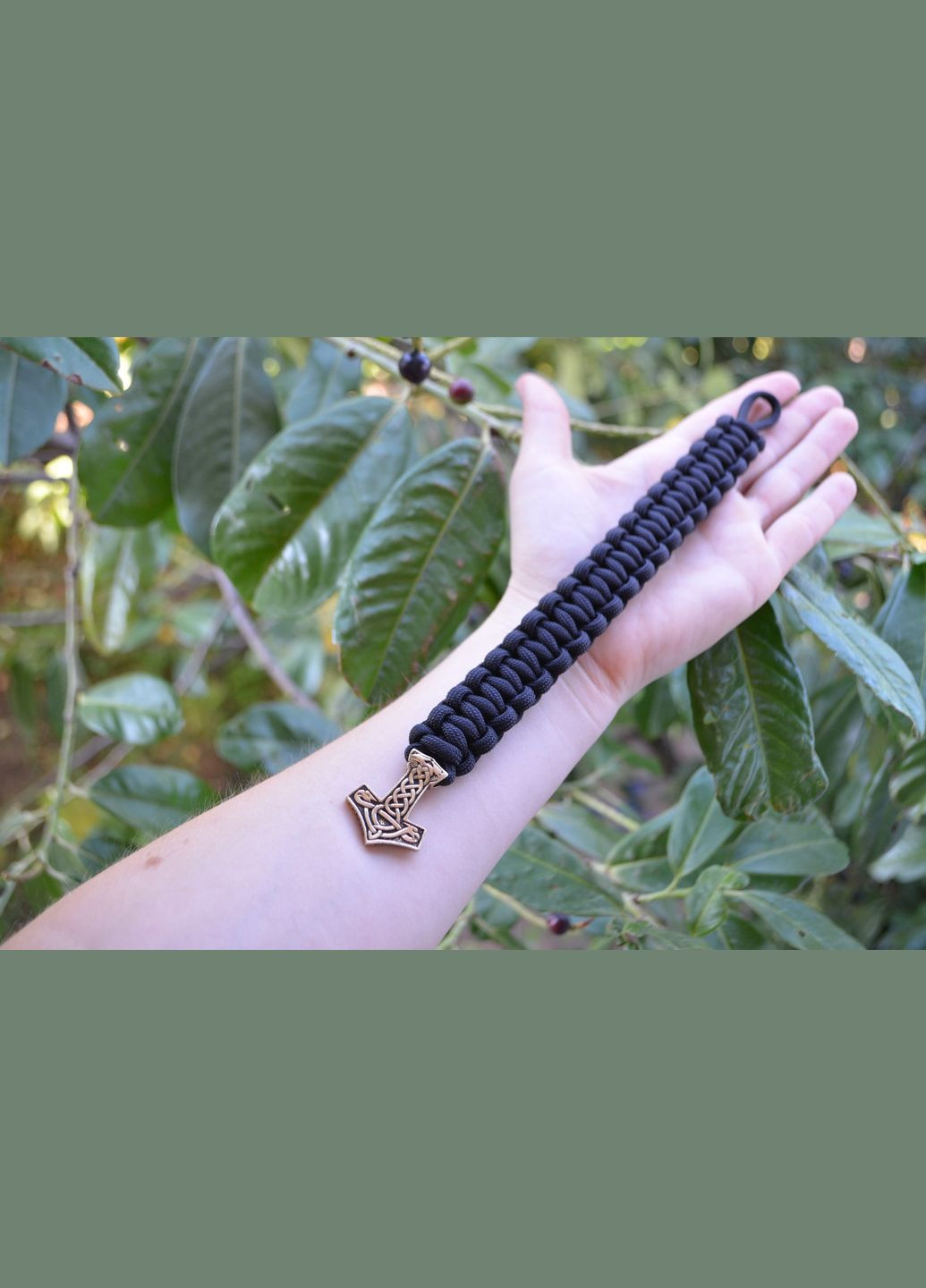 Браслет с Молотом Тора латунь из паракорда плетение кобра под заказ + брелок в подарок No Brand (341738809)