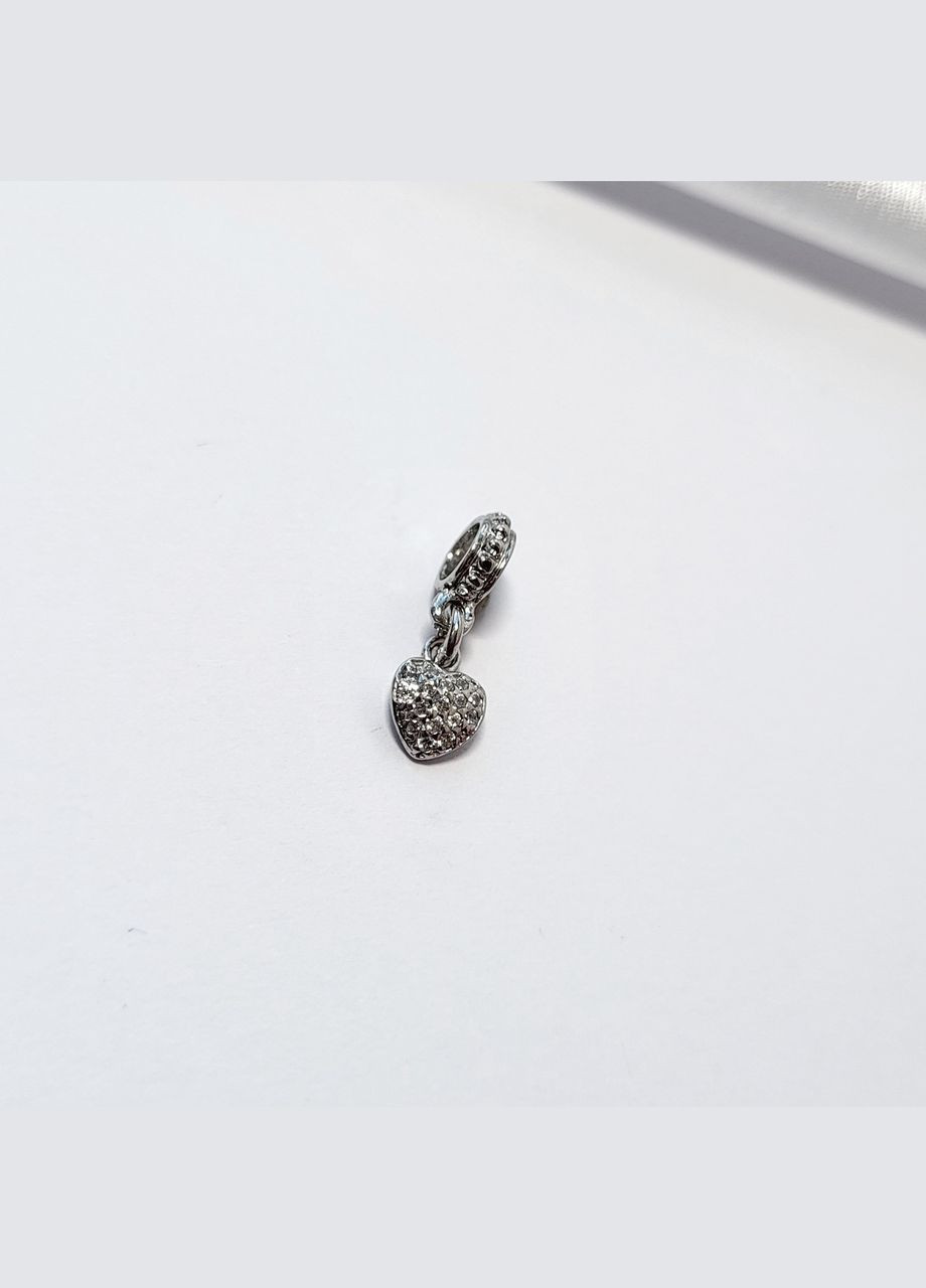 Серебряный шарм с подвеской Сердце в Белых Камнях Серебро 925 пробы Родированное 949р 1.00г No Brand (306741446)