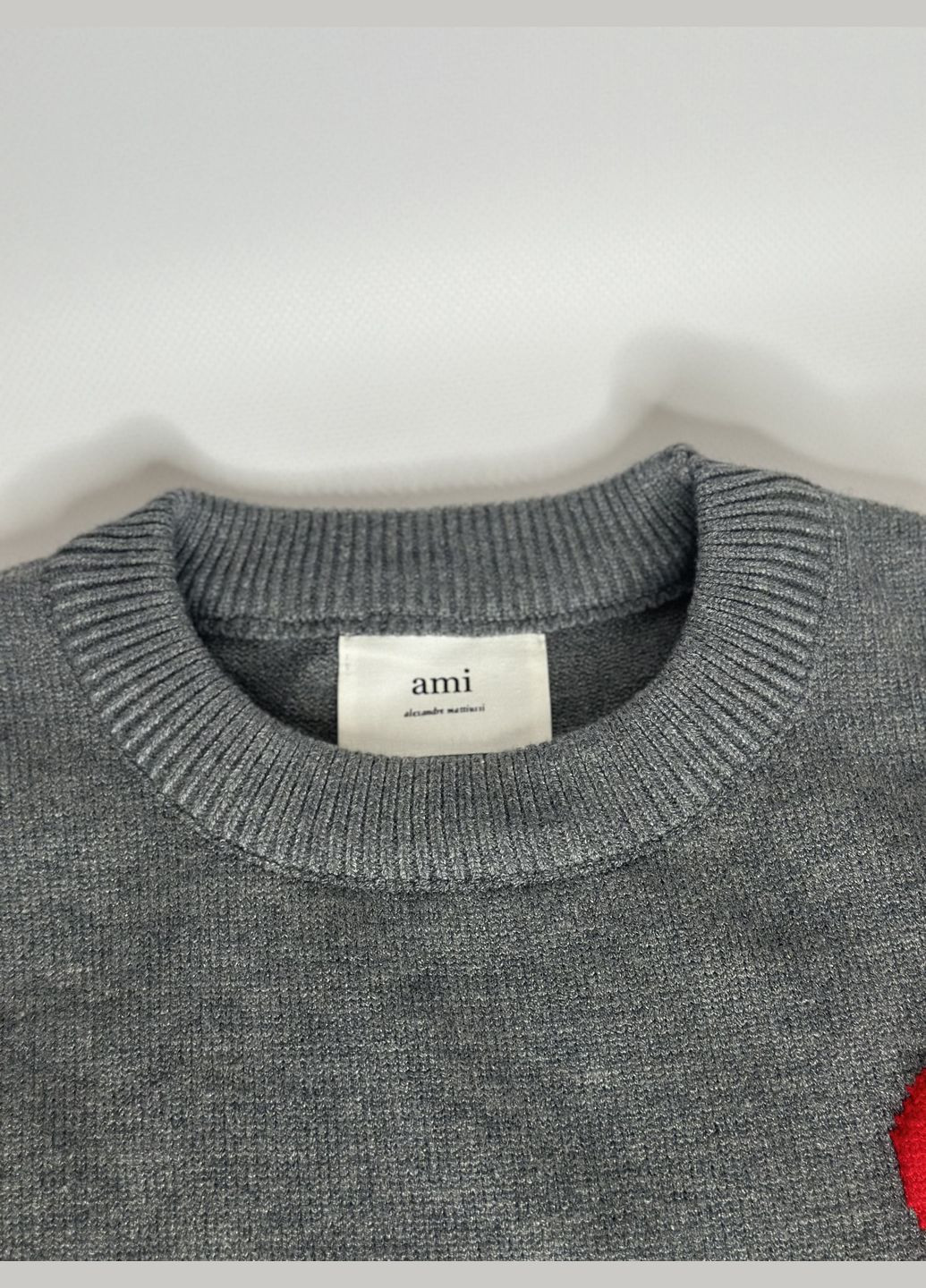 Серый демисезонный свитер ami paris серый No Brand