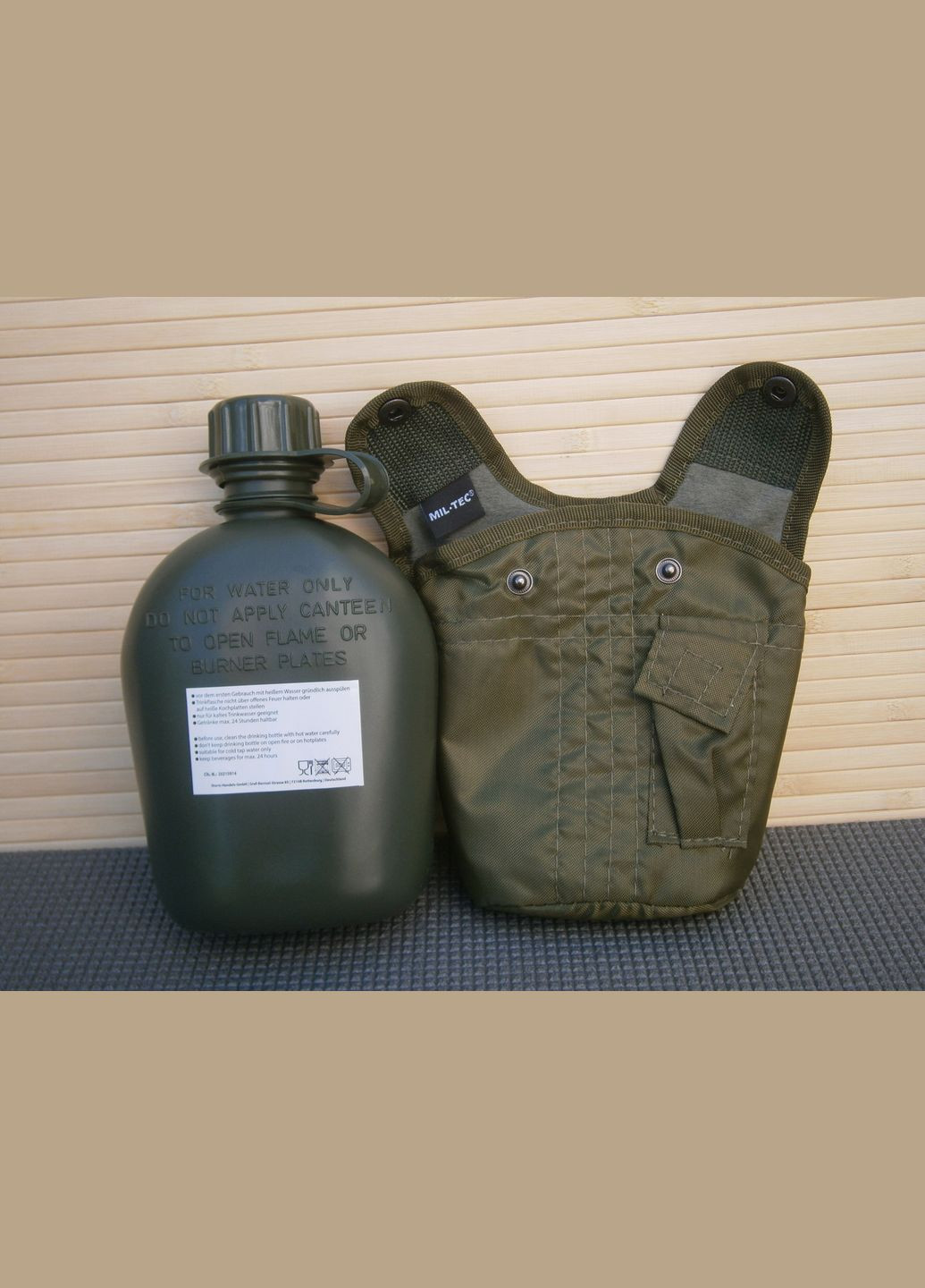 Фляга армійська US Army bottle 1 л пластикова в чохлі чешський камуфляж Max Fuchs Німеччина Mil-Tec (302391674)