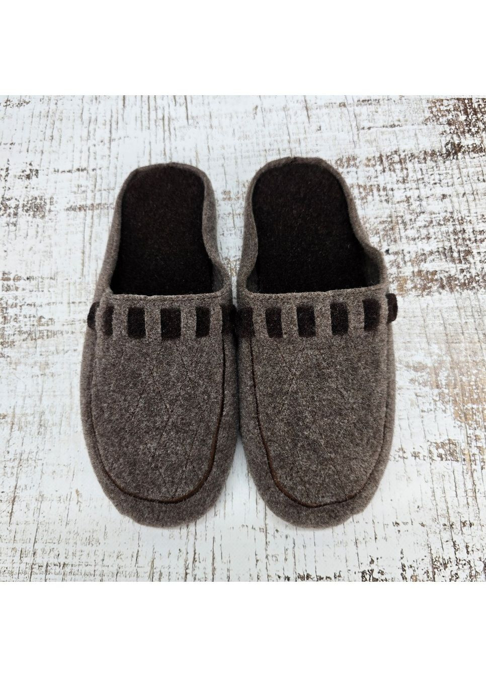 Темно-коричневые тапочки мужские комнатные No Brand