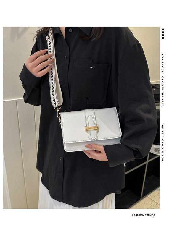 Белая женская сумка с тканевым ремешком КиП (270016477)