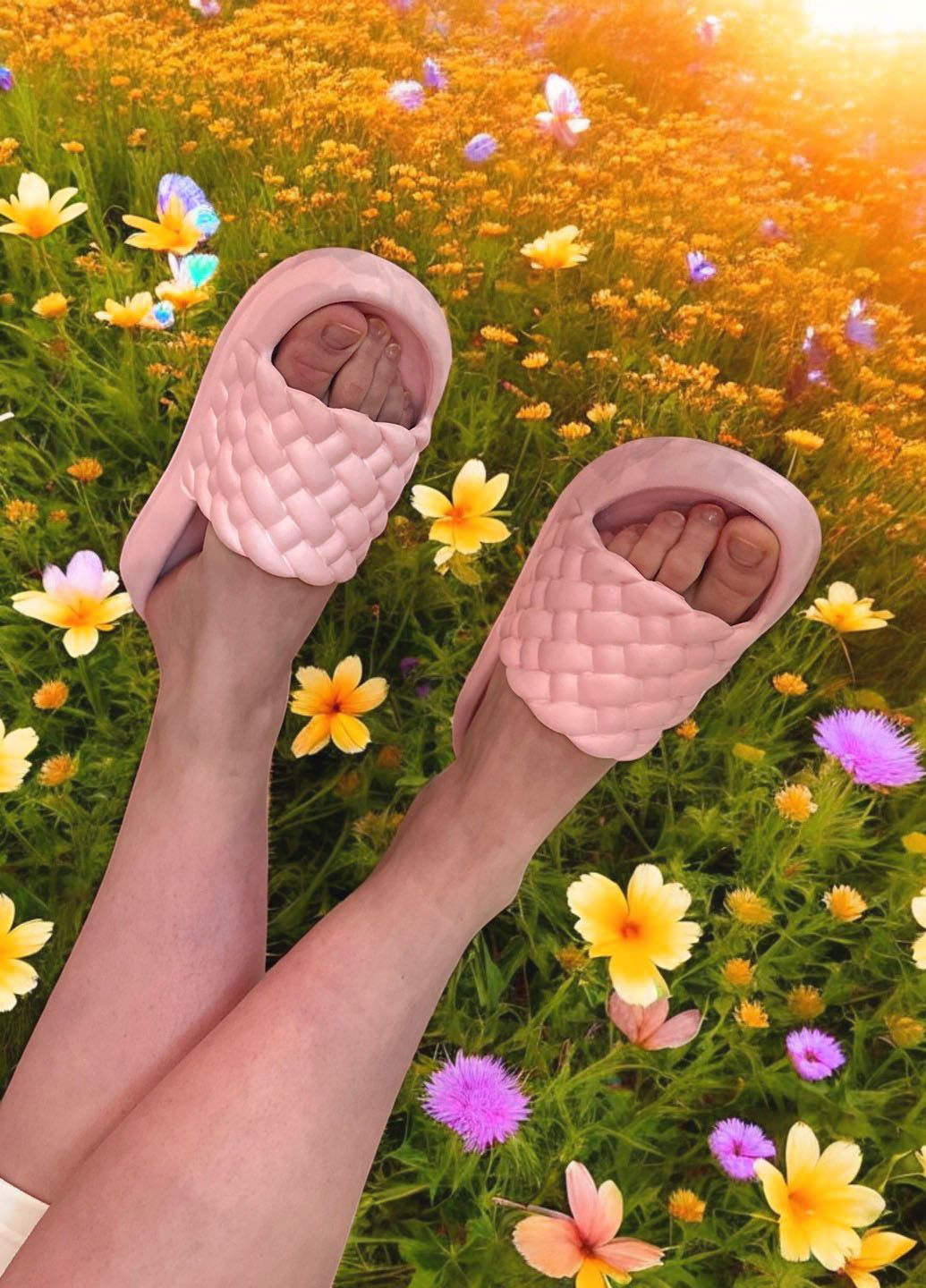 Легкі та зручні шльопанці для відпустки No Brand (323448858)