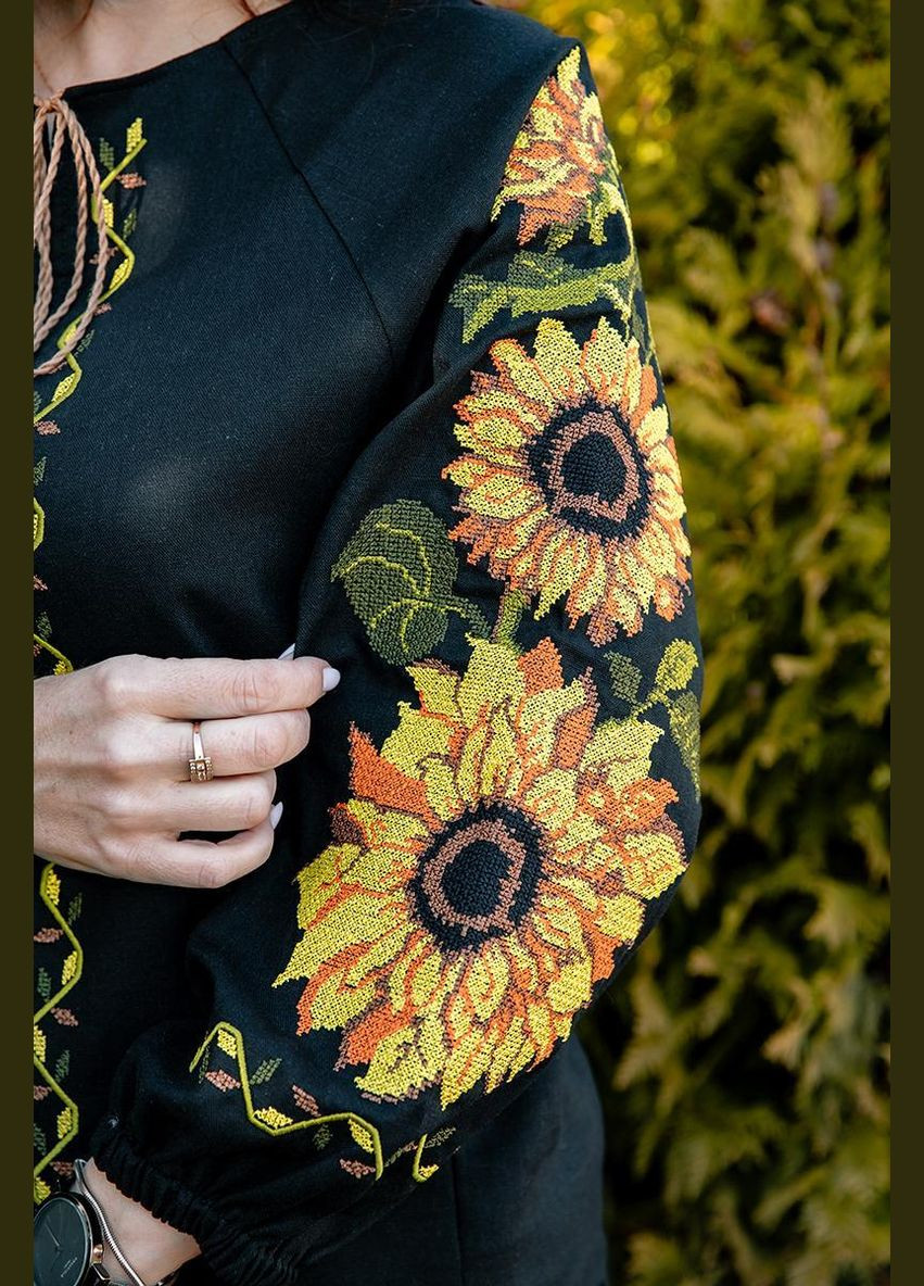 Чорна чорна вишиванка жіноча з соняхами довгий рукав льон вишивка хрестиком контрастна, xs льон (326520189)