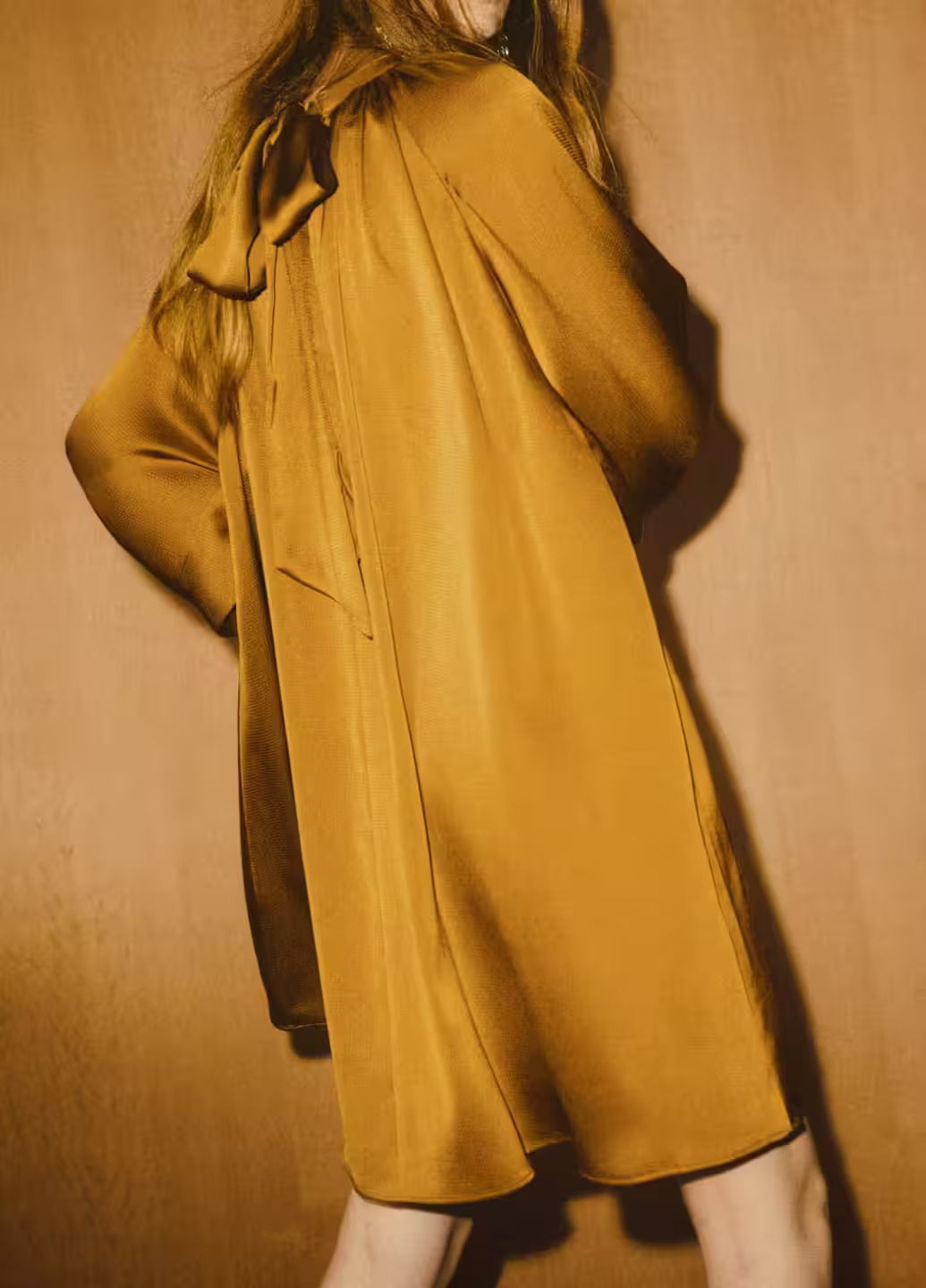 Гірчична сукня H&M однотонна