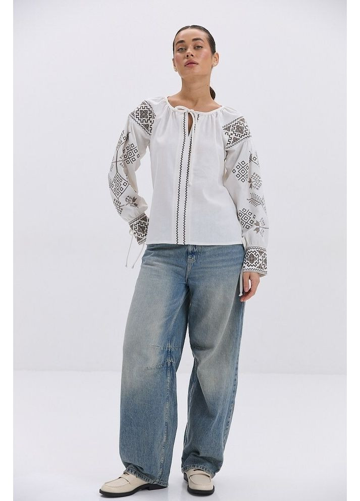 Молочна жіноча вишиванка з геометрією гладдю та зав'язками на манжетах mkar35212 Arjen (354820939)
