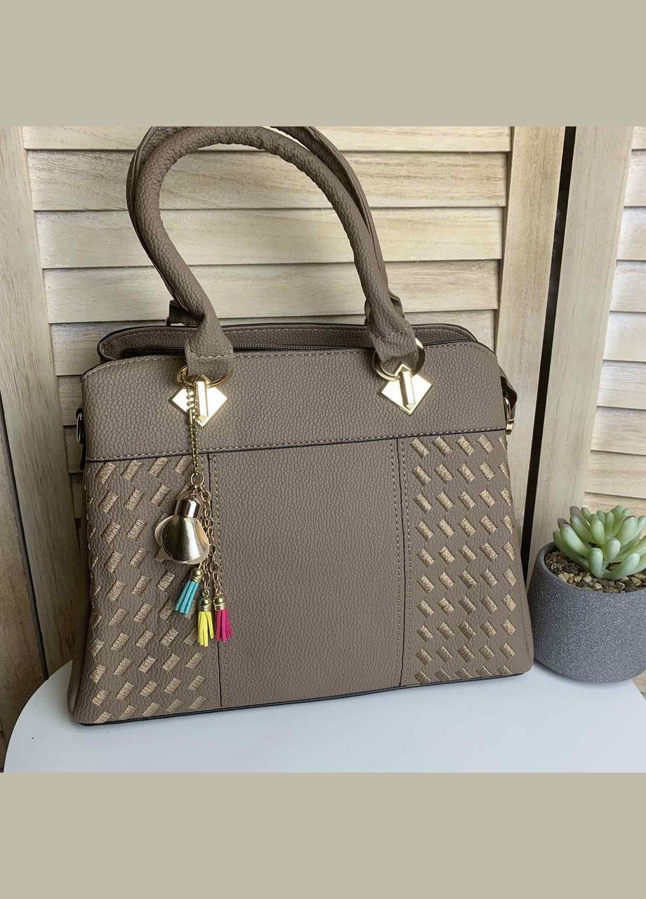 Классическая женская сумка через плечо с брелком эко кожа повседневная No Brand (298997876)