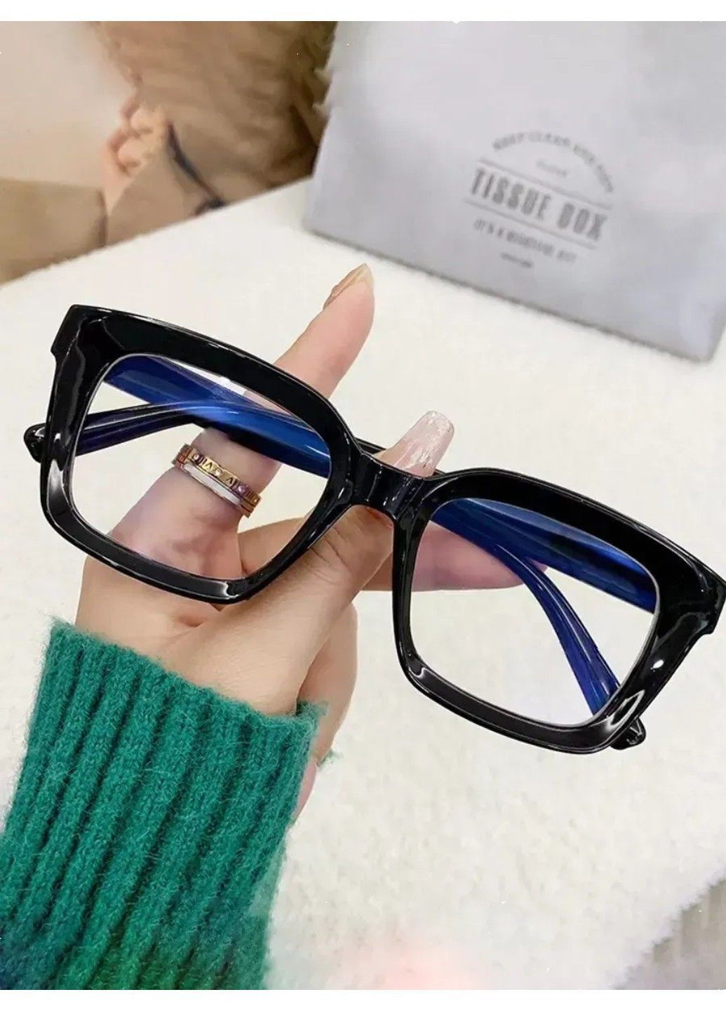 Сонцезахисні окуляри унісекс Dots іміджеві прозорі з чорним No Brand (369670371)