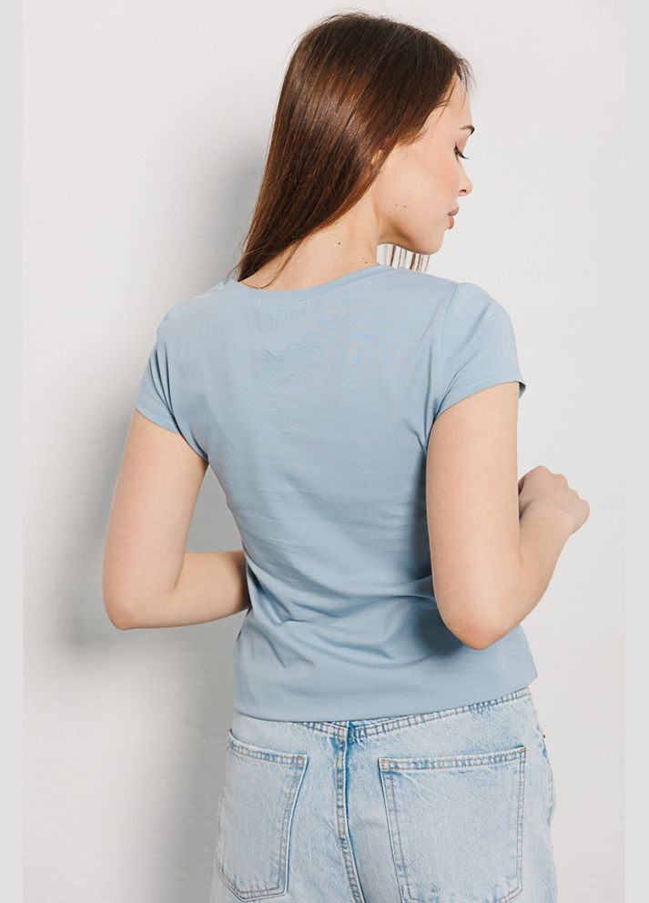 Голубая женская прилегающая футболка лилового цвета Arjen