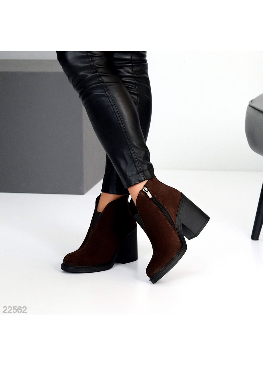 Коричневі демісезонна демісезонні замшеві ботильйони Helen