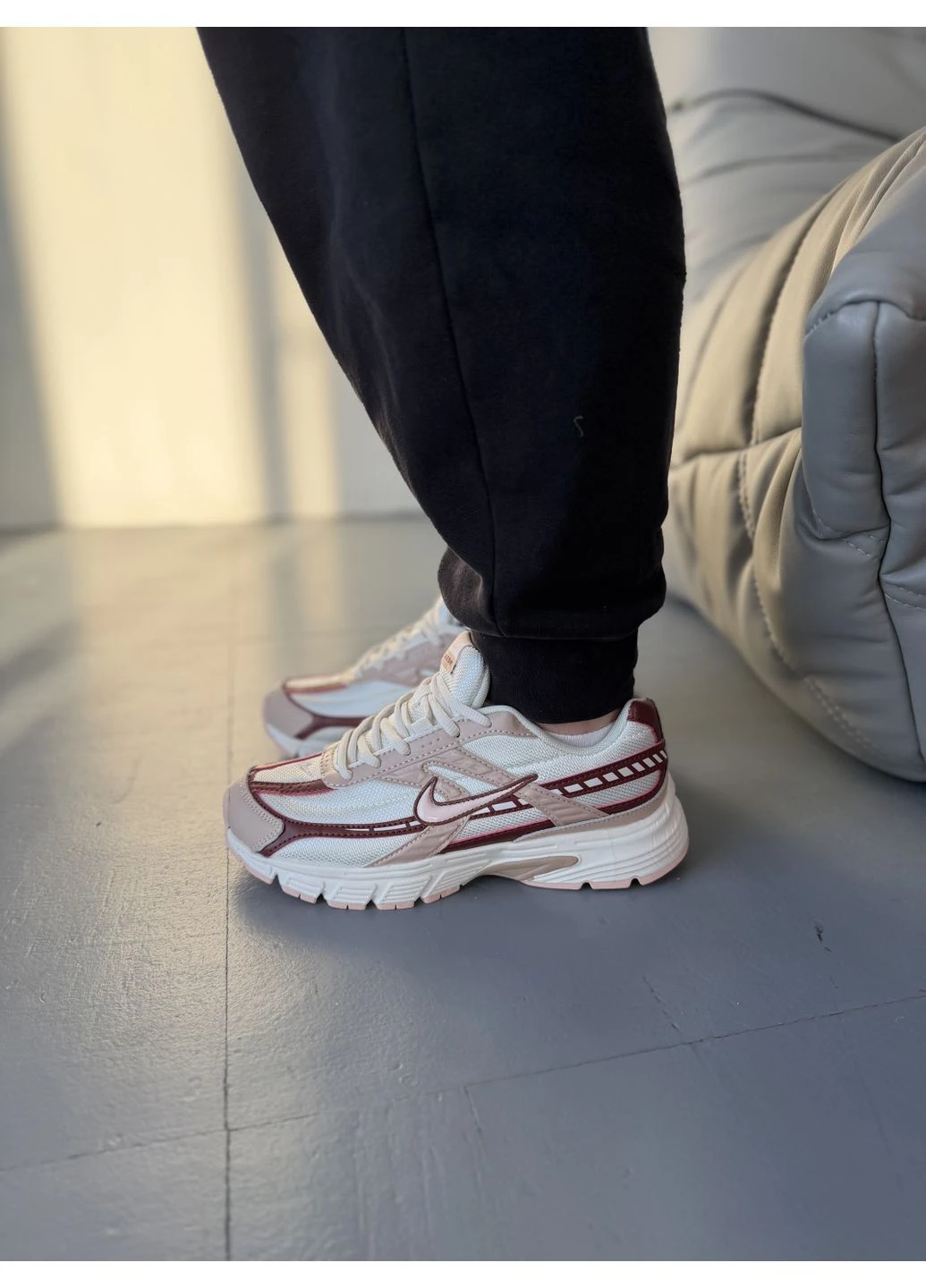 Рожеві кросівки чоловічі nike initiator beige bordo pink найк інітіатор рожеві демісезон No Brand
