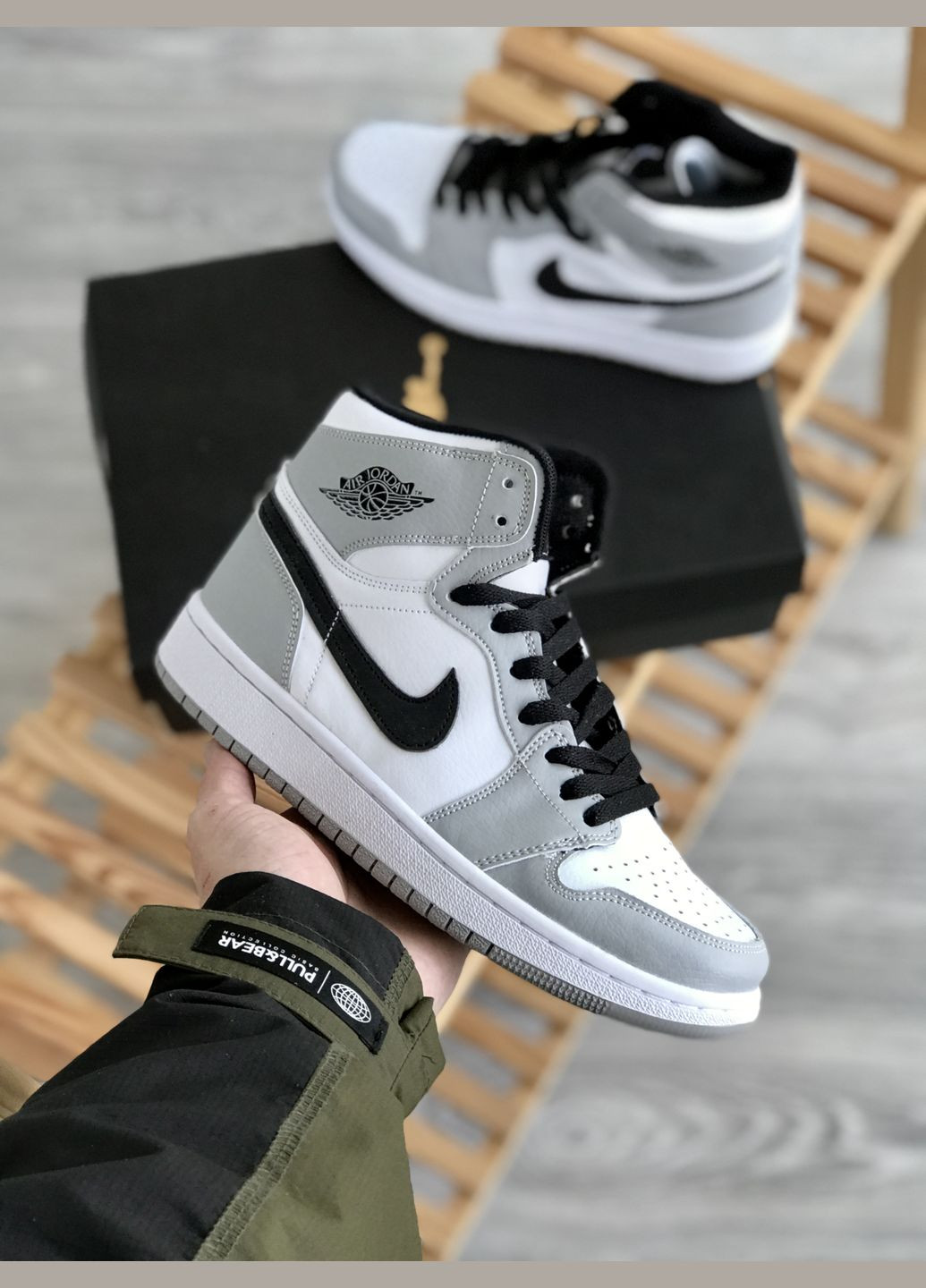 Серые всесезонные кроссовки мужские и женские nike jordan 1 retro smoke grey | найк аир джордан 1 ретро смоук серые No Brand