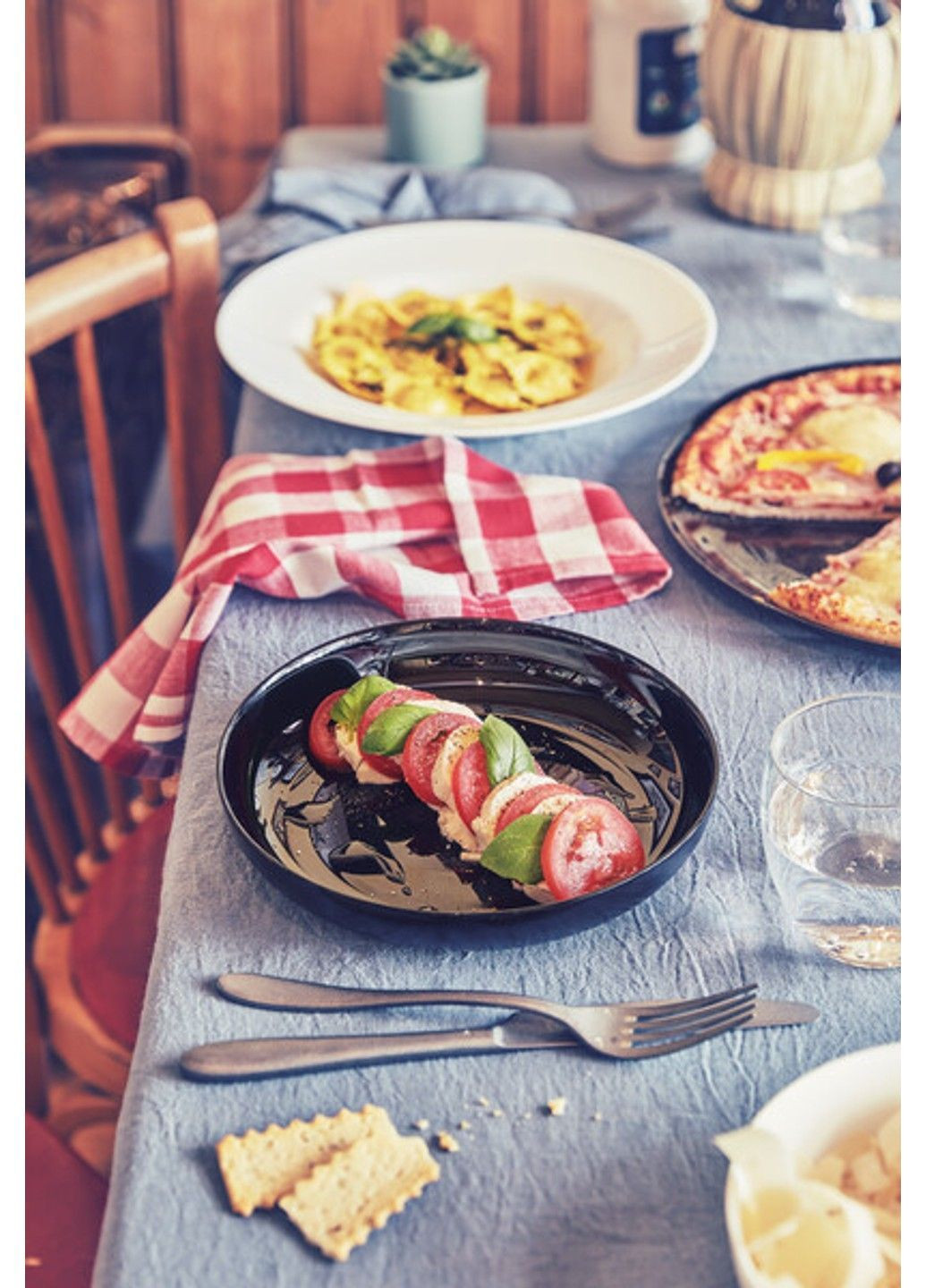 Блюдо FRIENDS TIME BLACK /25 см серв. (P6375) Luminarc (365276123)