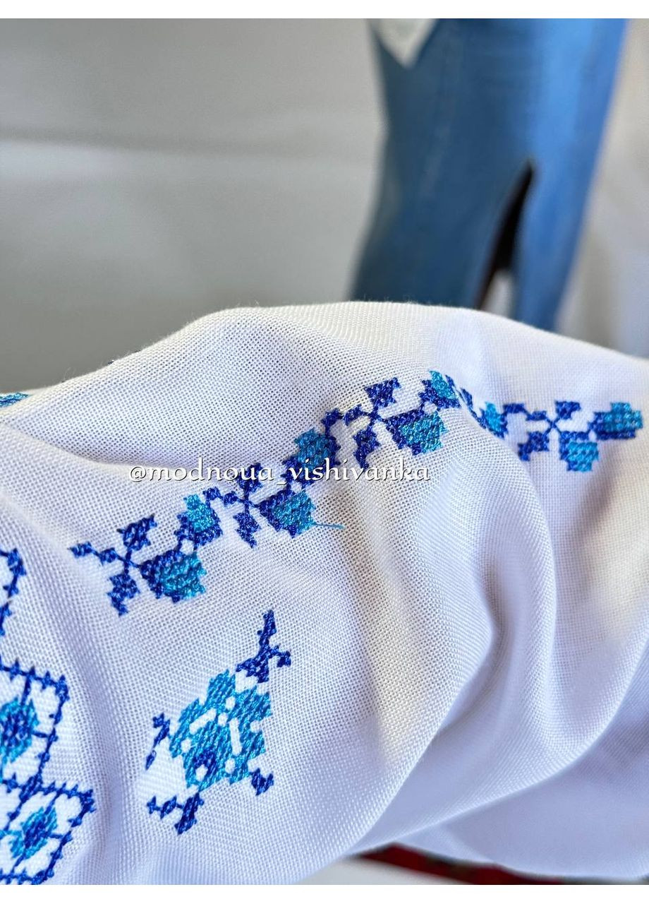 Белая женская вышиванка с синим геометрическим орнаментом в белом. узор орнамент свободная домотканное полотно (350890301)