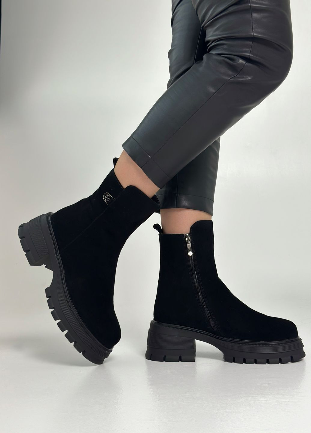 Черевики жіночі зимові на платформі Respect (364113044)