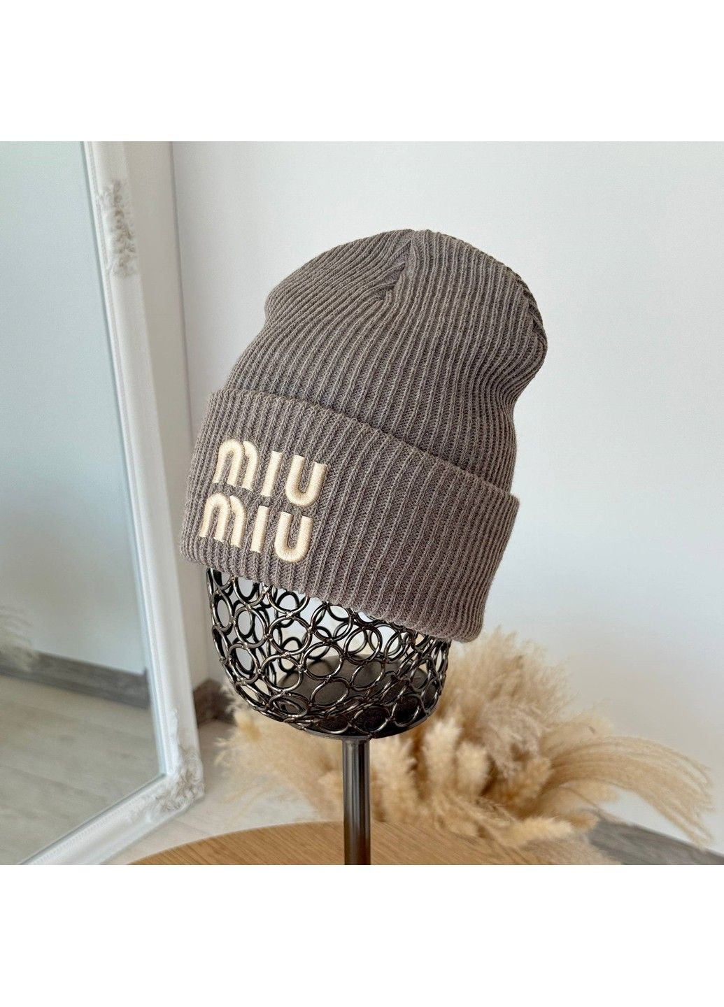 Шапка унисекс Scapula Miu Miu с отворотом темно-серая No Brand (361048431)