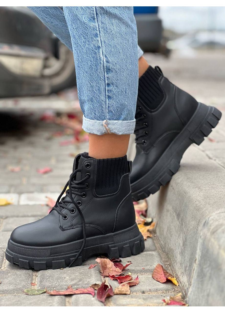 Осенние зимние женские ботинки черные Stylish Touch