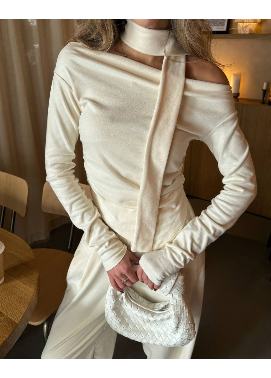 Жіночий костюм із легкої, струмливої тканини Україна (360544998)