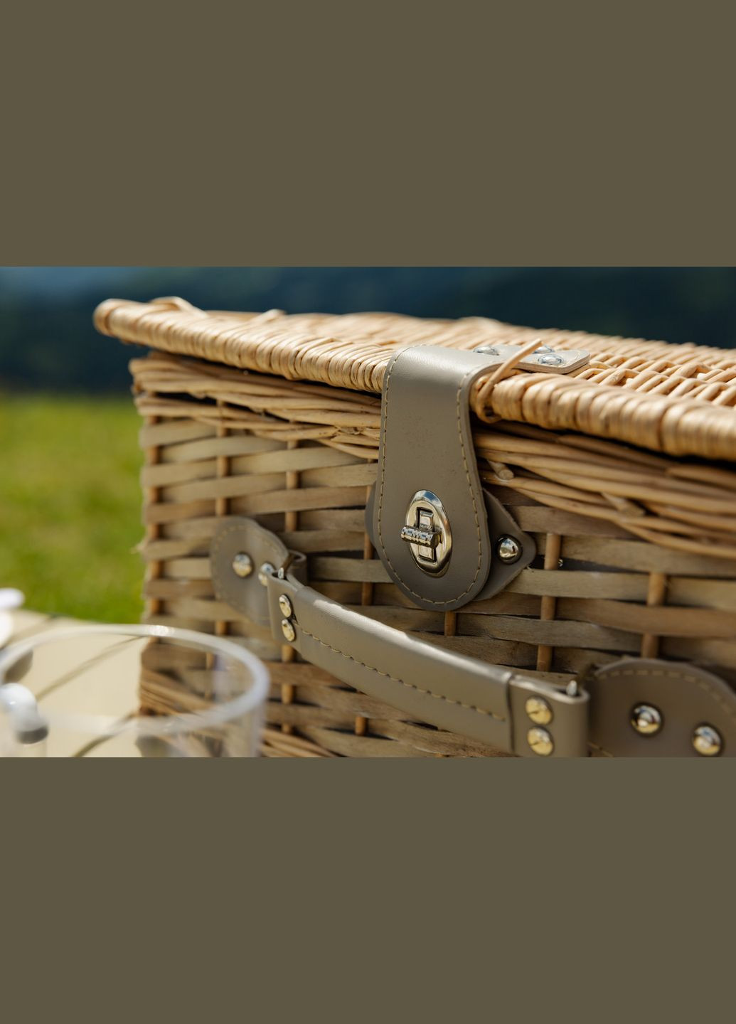 Набір посуду для пікніка з кошиком (на 4 особи), набір посуду для кемпінгу (для кемпінгу) LUGI (315637240)