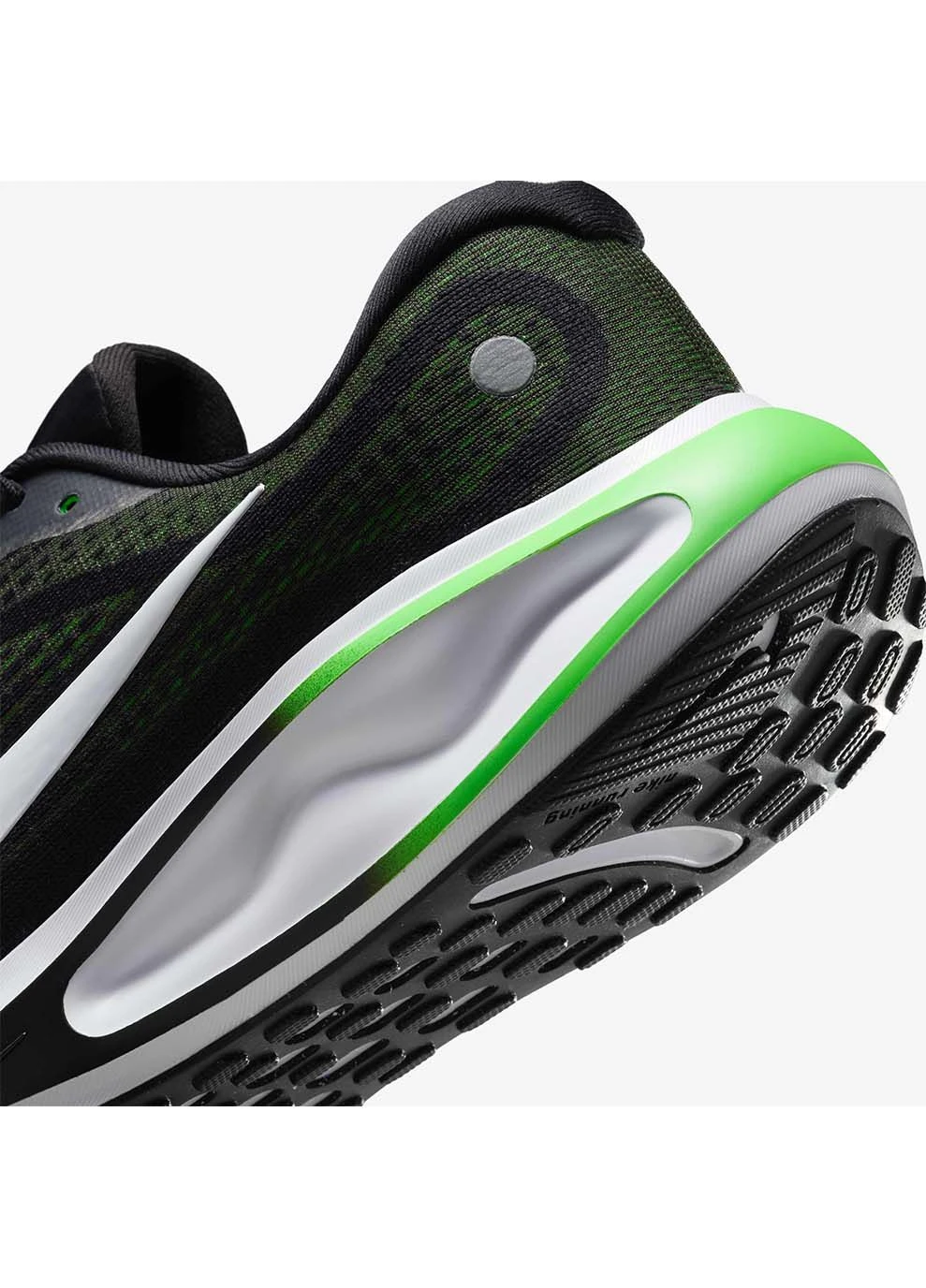 Черные демисезонные мужские кроссовки journey run черный Nike