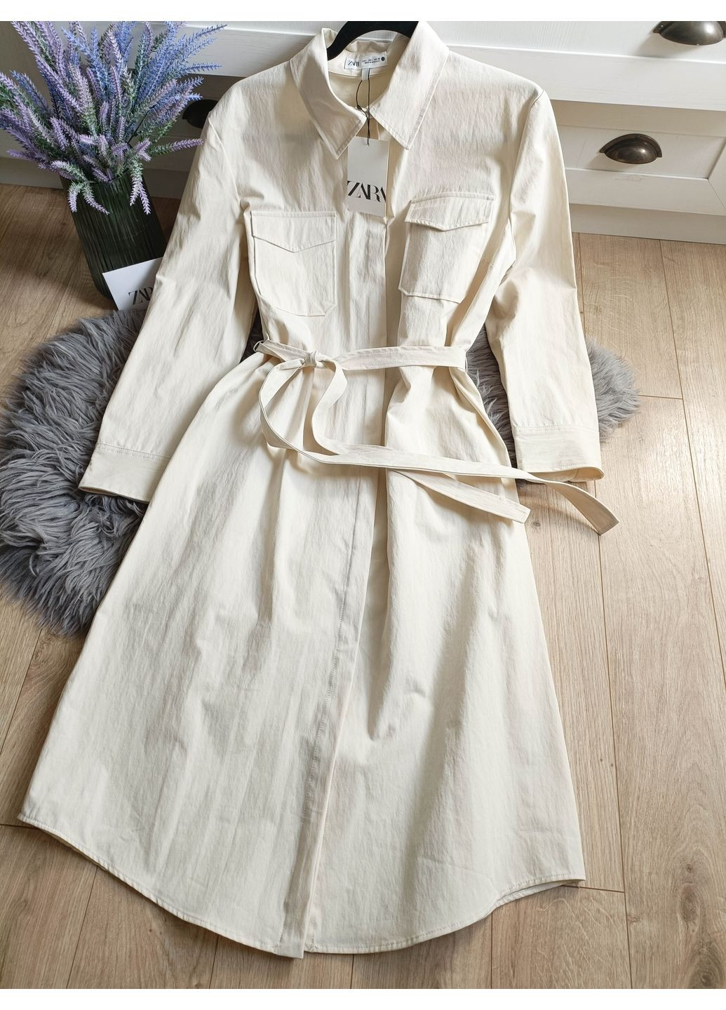 Бежевое платье-рубашка с карманами zw collection Zara