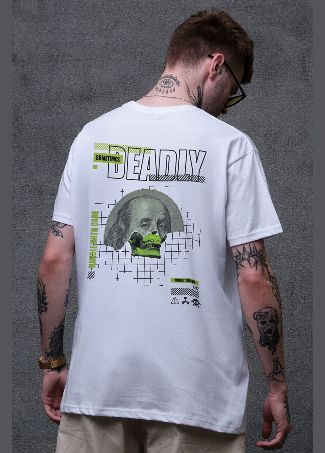 Белая мужская оверсайз футболка с принтом deadly white Without