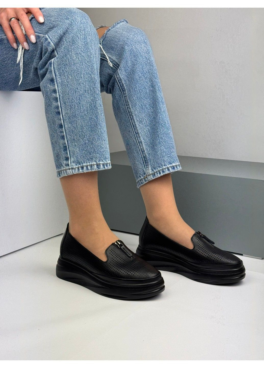 361 Мокасини Шкіряні Чорні з перфорацією Hengji (335009343)