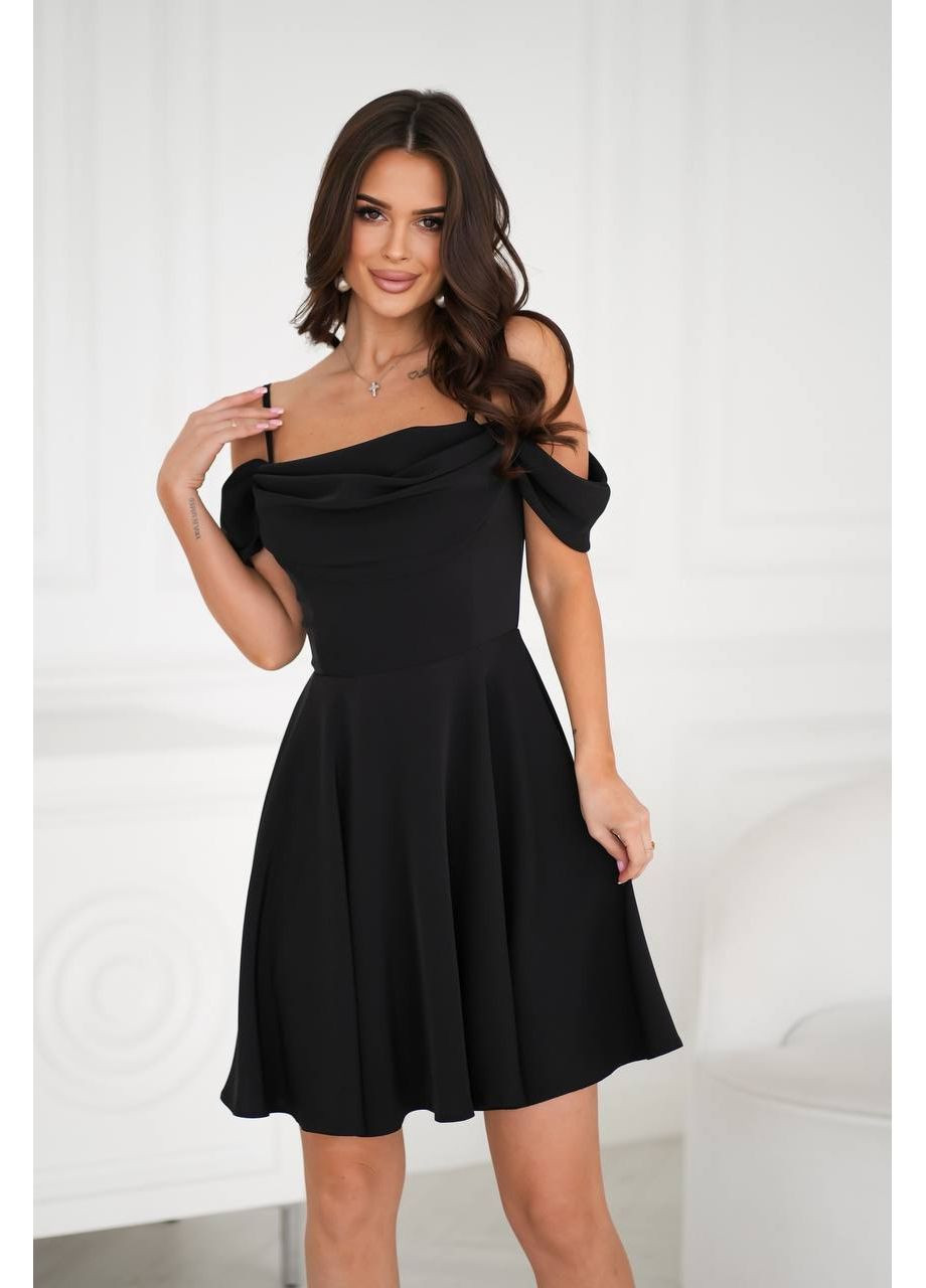 Черное праздничный женская мини со спущенными рукавами и драпировкой в зоне декольте клеш, с открытыми плечами MonCher