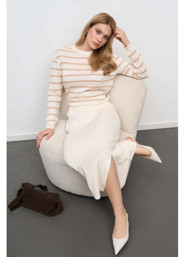 Бежевый джемпер в полоску 2800 айвори – миндальный Triko Bakh