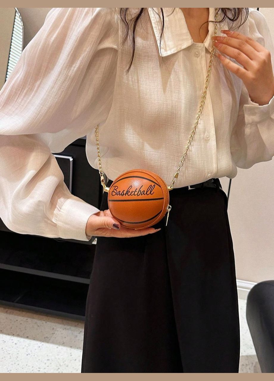 Жіноча кругла сумка маленька 10407 BASKETBALL м'яч на ланцюжку коричнева No Brand (313235634)