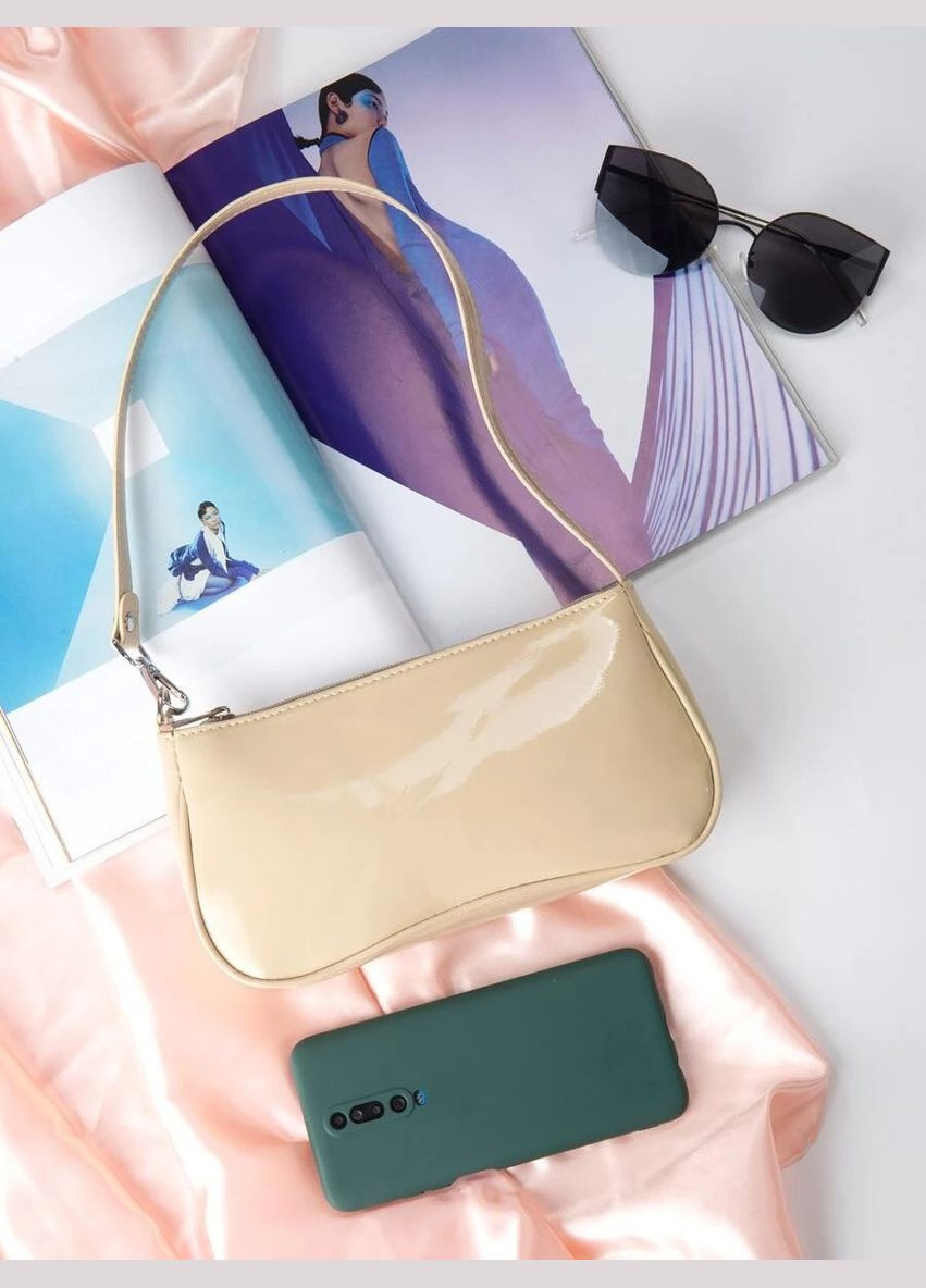 Жіноча сумка 8034 багет лакова бежева No Brand (303323083)