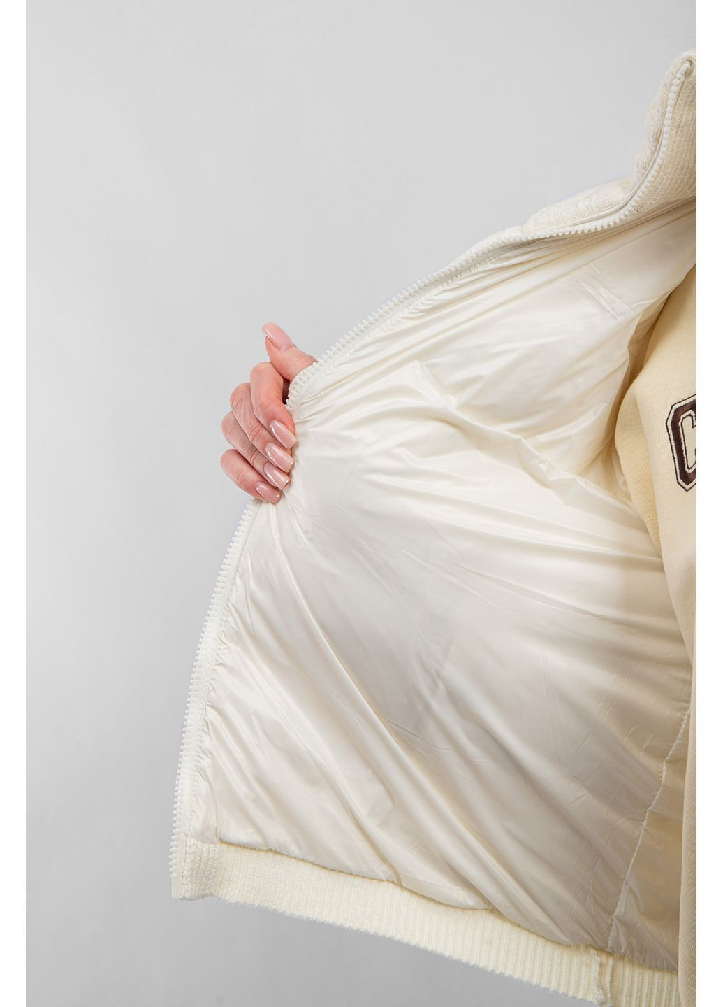 Білий зимній Пуховик Moncler