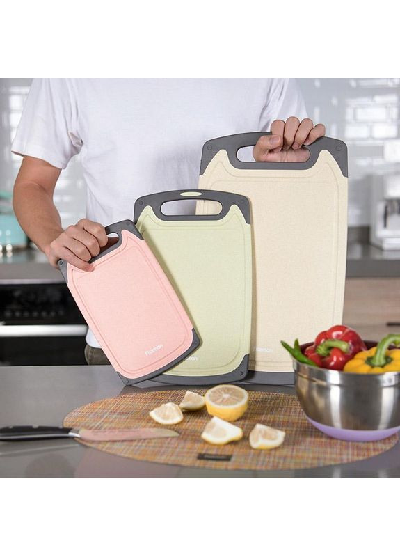 Дошка обробна Sandy 40x24см пластикова для кухні з жолобом для збору вологи та ручкою-прорізом Fissman (368979033)